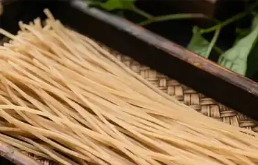 ​Kako lahko predelovalci vermicelli sladkega krompirja znižajo stroške in povečajo učinkovitost? Krompirjeva industrija Qinhuangdao Tongyou rešuje izzive porabe energije s shranjevanjem toplotne energije